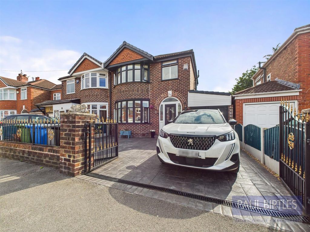 Property photo 1 of 25 Cam04378G0-Pr0170-Still042.Jpg