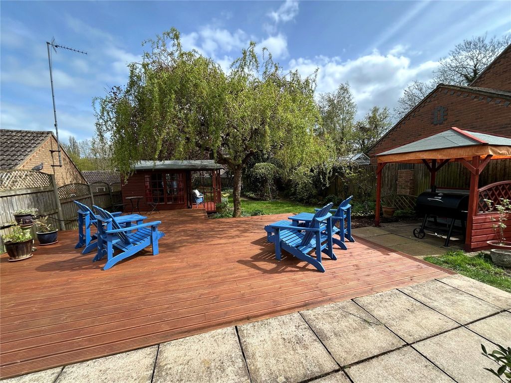 Property photo 2 of 27 Picture No. 30