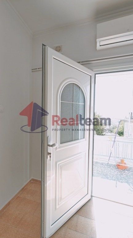 Property photo 3 of 25