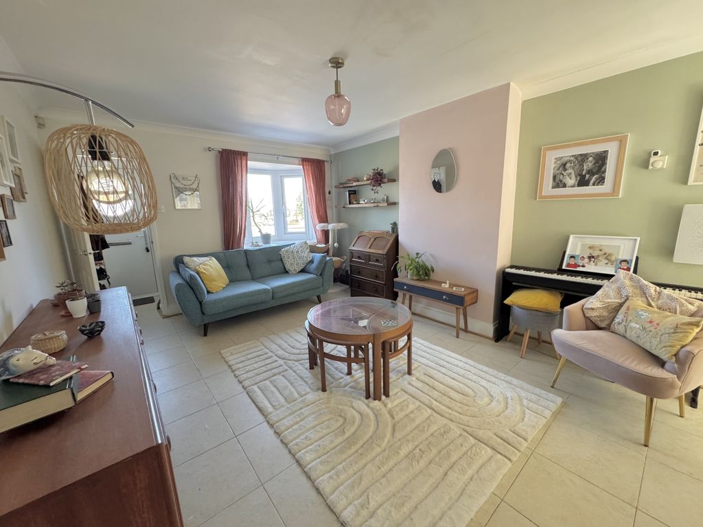 Property photo 3 of 11 Img_2990