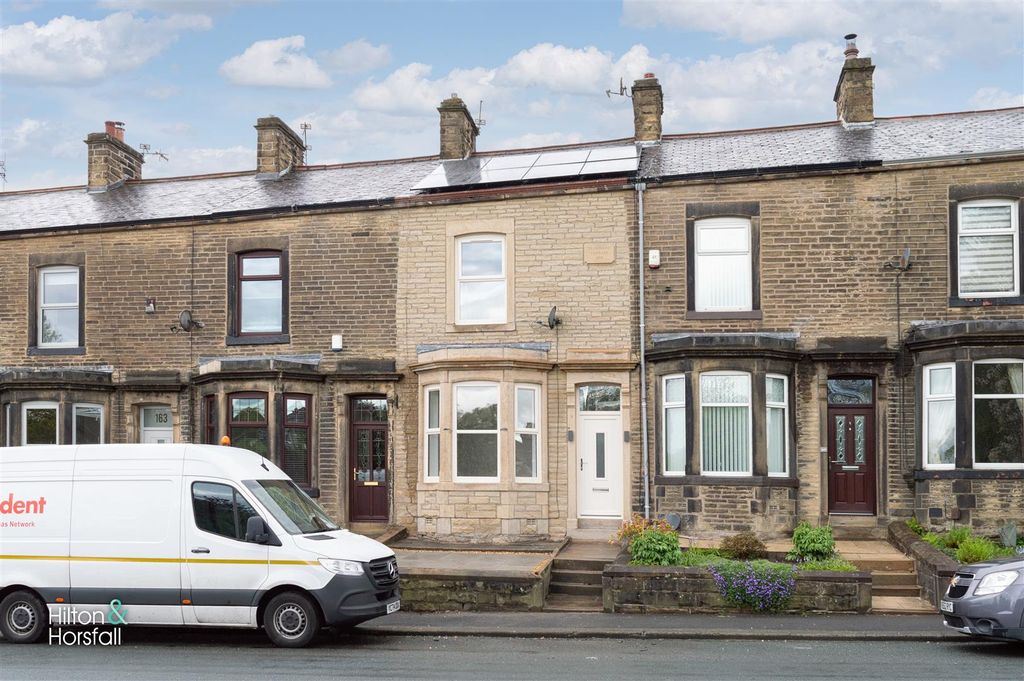 Property photo 1 of 18 Skipton Road