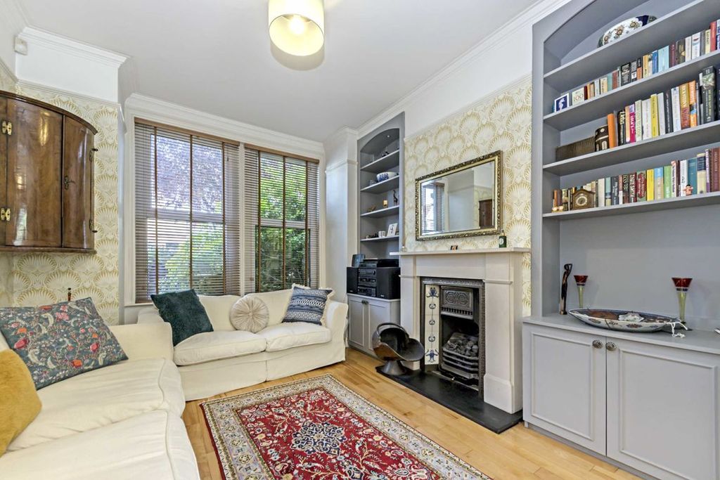 Property photo 2 of 7