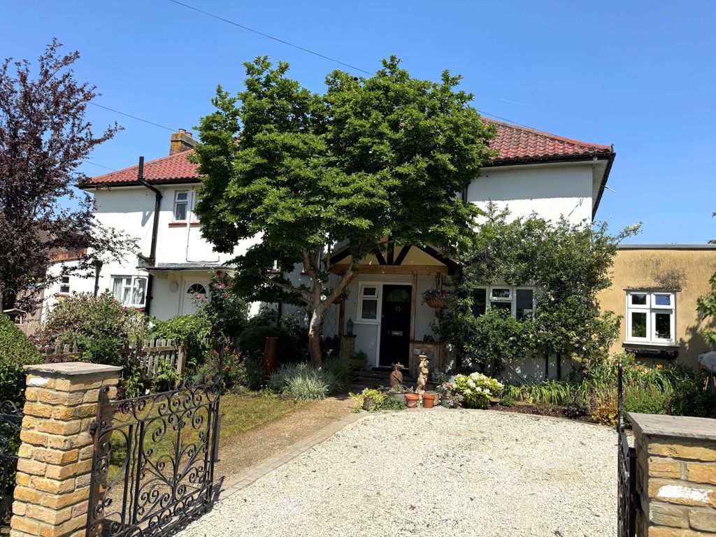 Property photo 1 of 15 Front
