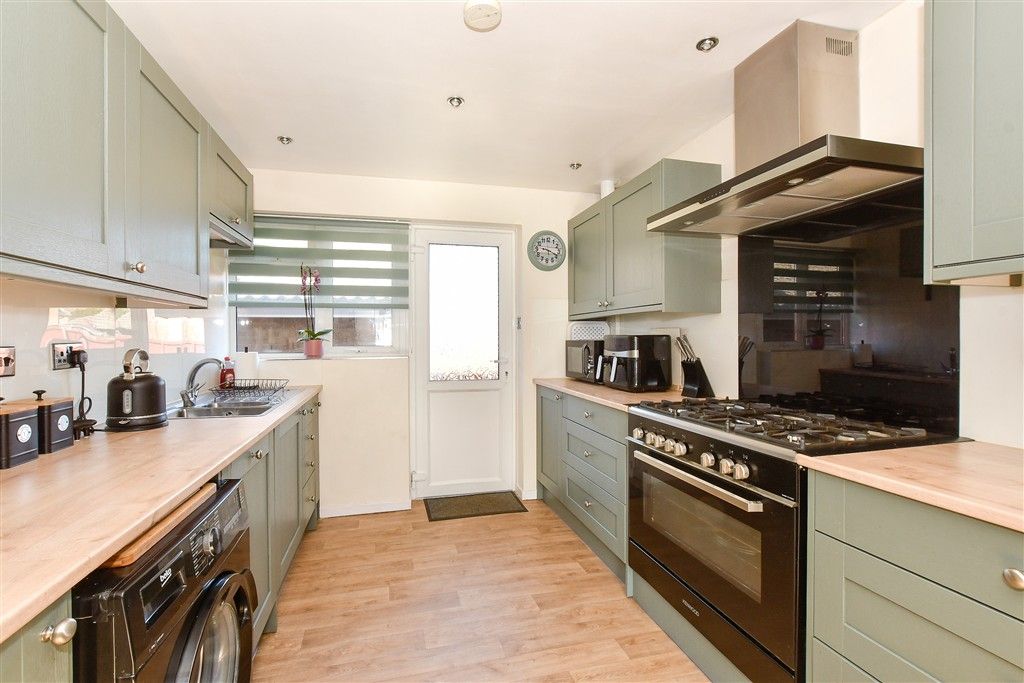 Property photo 2 of 13 Kitchen