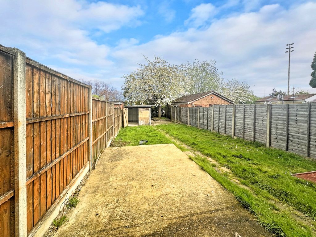 Property photo 2 of 10 4994352