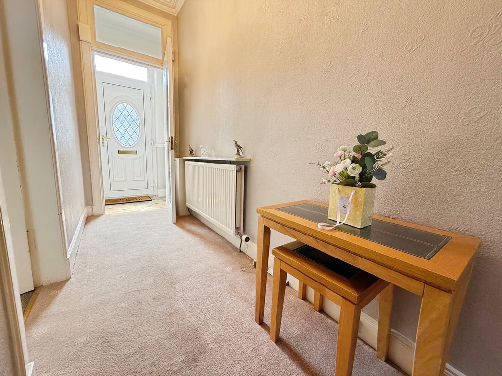 Property photo 2 of 16 Entrance