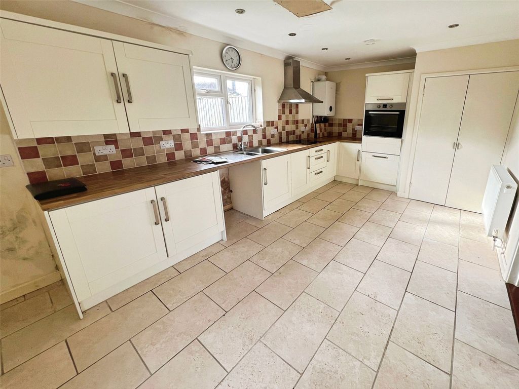 Property photo 3 of 10 Picture No. 04