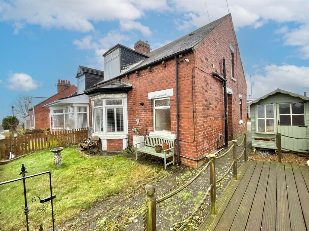 Property photo 2 of 30 External