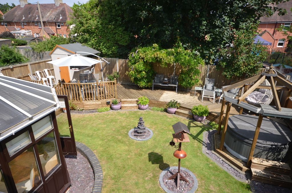 Property photo 2 of 29