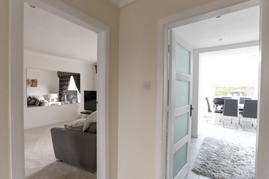 Property photo 3 of 36 Hallway