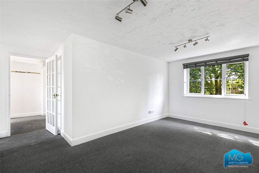 Property photo 2 of 13 Picture No. 08
