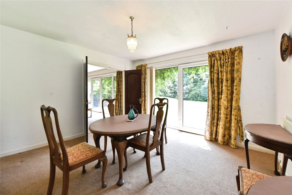 Property photo 3 of 21 Dining Room