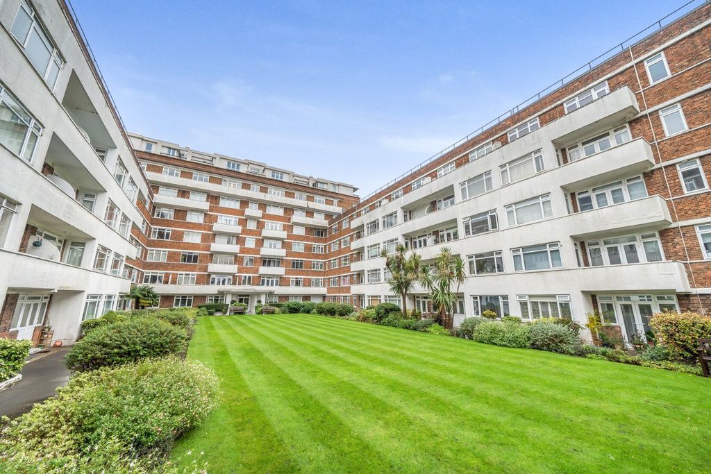 Property photo 3 of 6 Picture No. 08