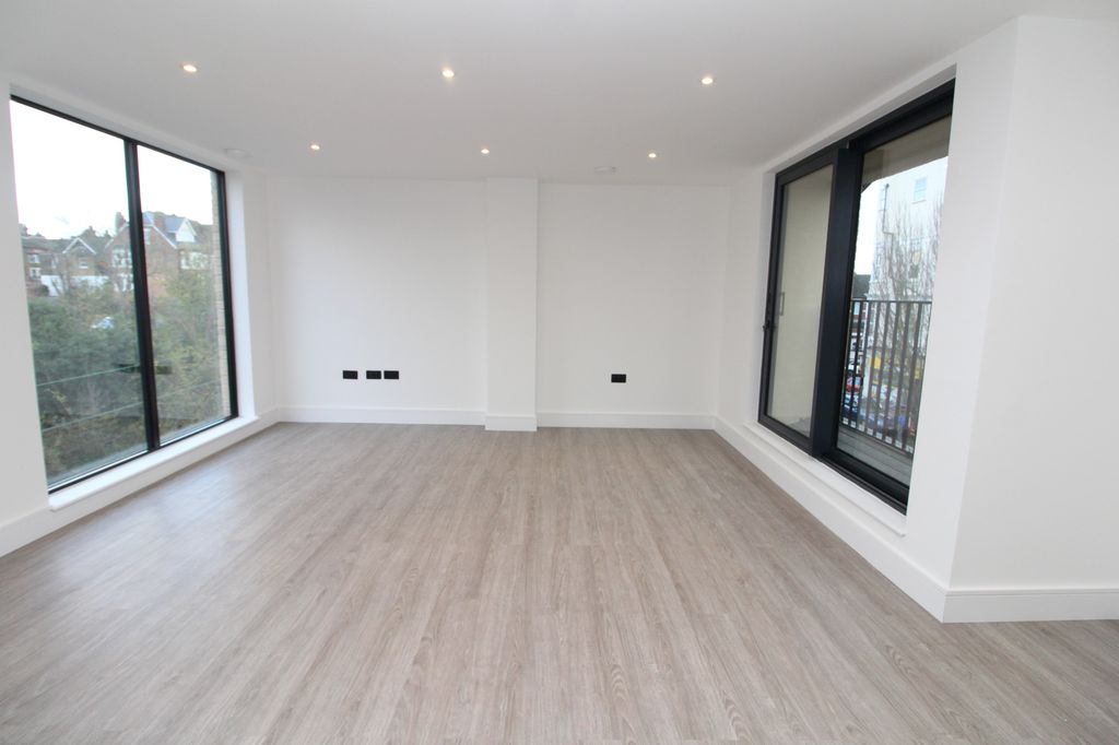 Property photo 2 of 19