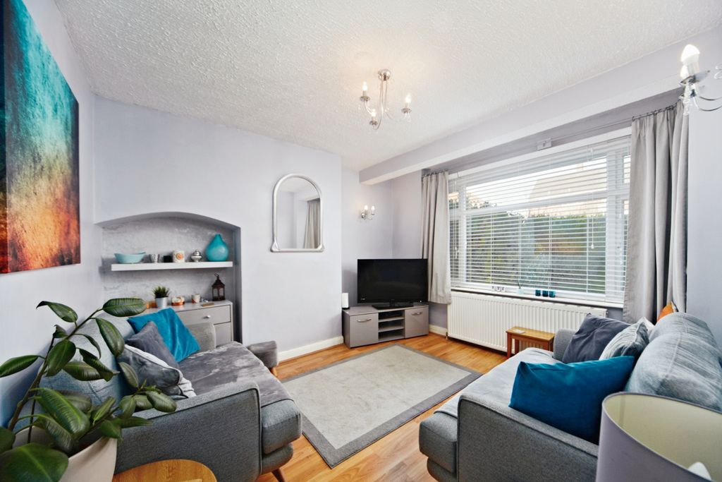 Property photo 2 of 15