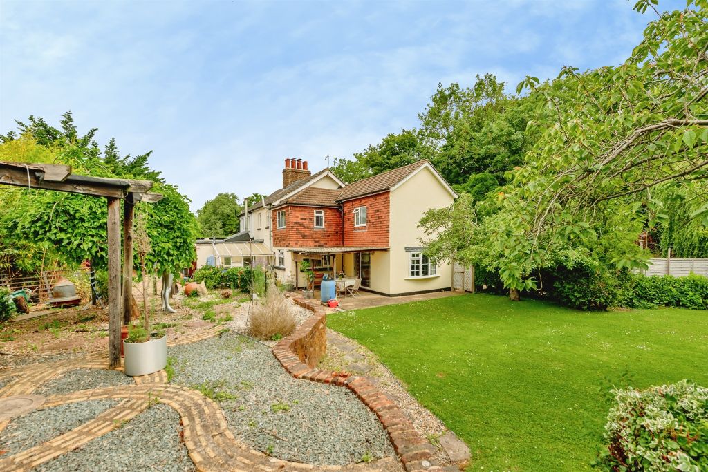 Property photo 2 of 16