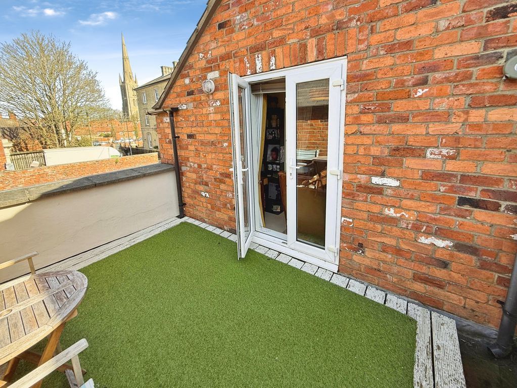 Property photo 2 of 14 Roof Garden