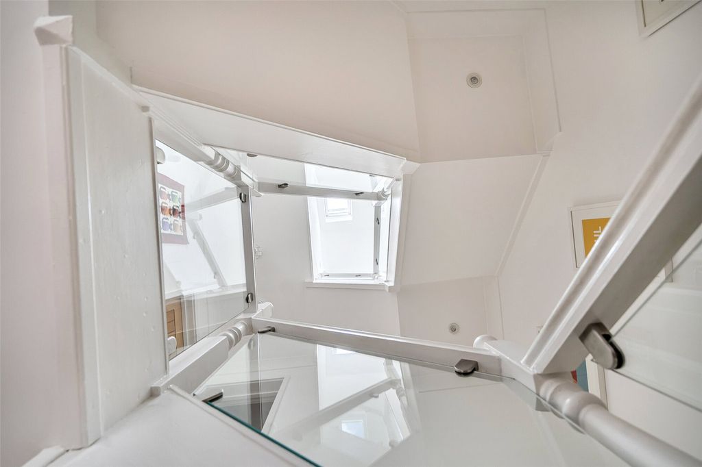 Property photo 3 of 30 Picture No. 29