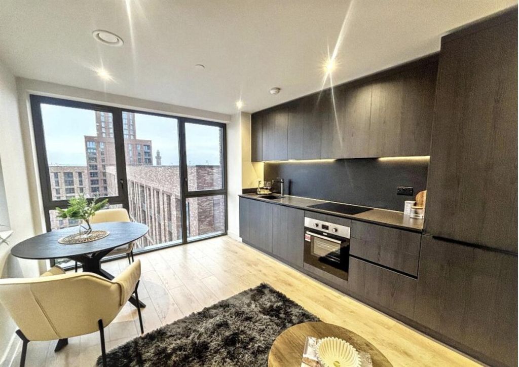 Property photo 1 of 18 Reception