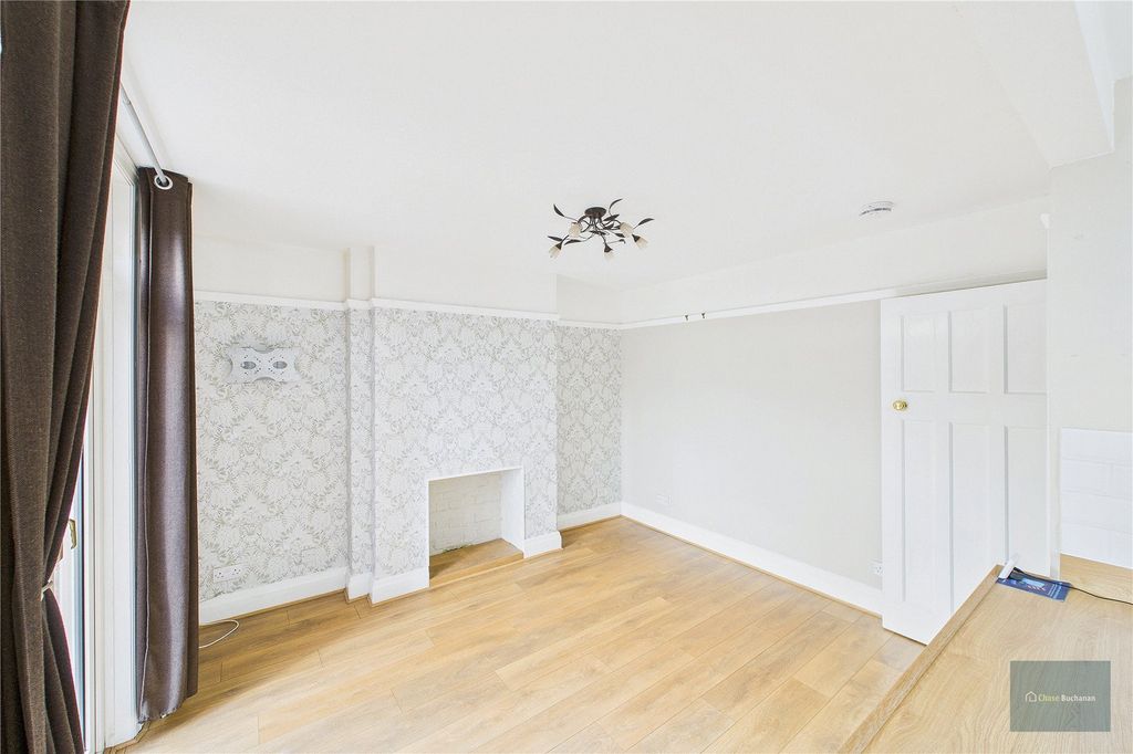 Property photo 2 of 24 Picture No. 35