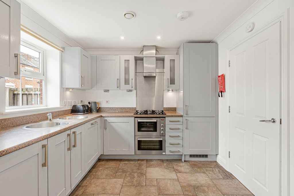 Property photo 2 of 13 Kitchen