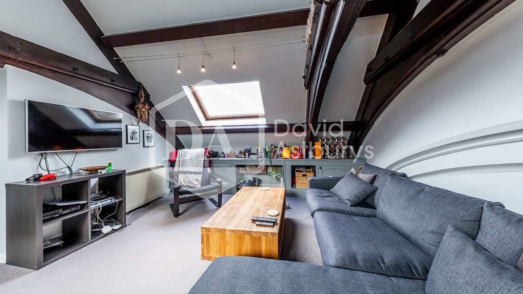 Property photo 2 of 9 356A1556