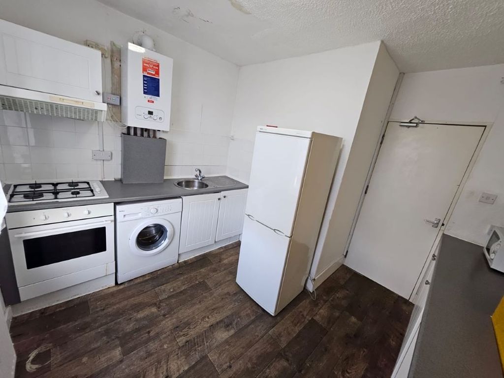 Property photo 2 of 3