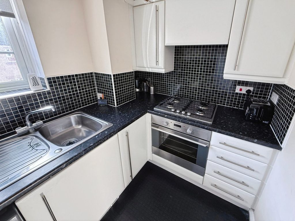 Additional image 5 of 2 bed flat for saleMarconi Drive, Highbridge TA9