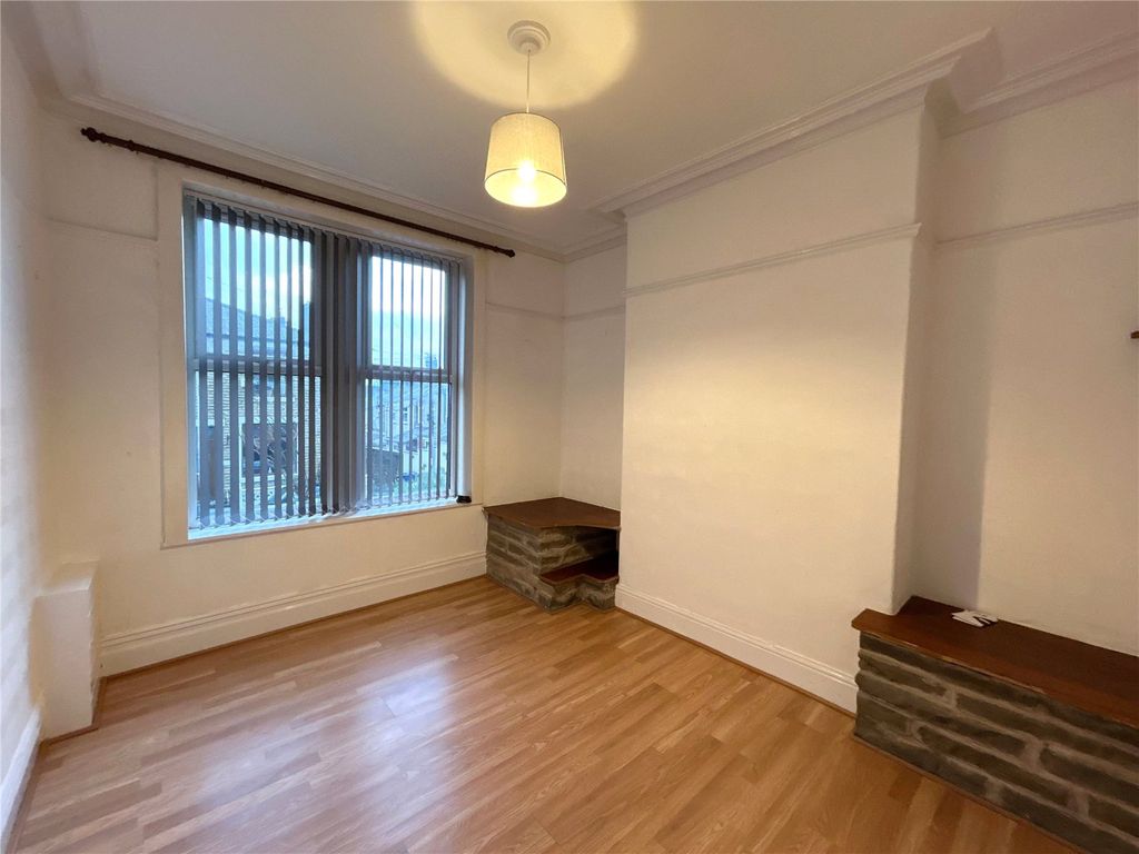 Property photo 2 of 14 Living Room