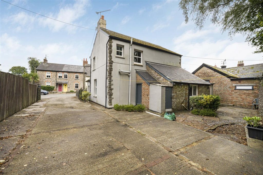 Property photo 1 of 14