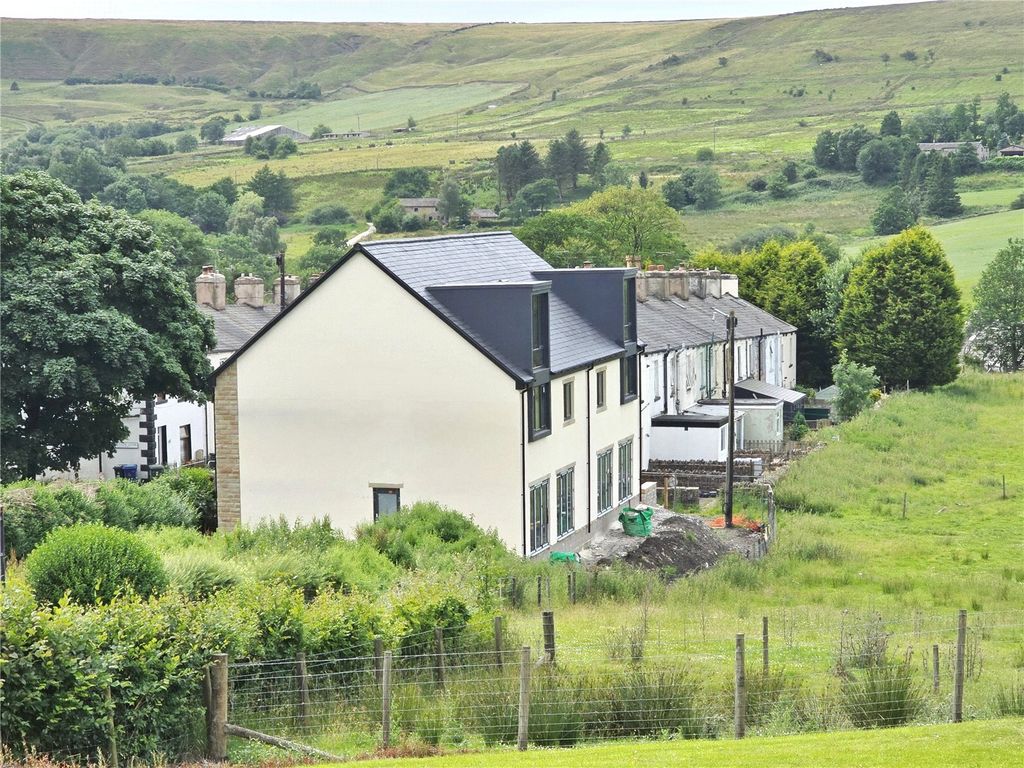 Property photo 1 of 1 Semi-Rural Townhouse