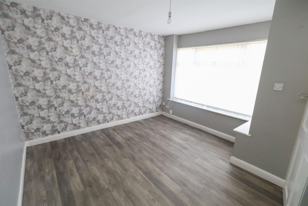 Property photo 3 of 18 7.Jpg