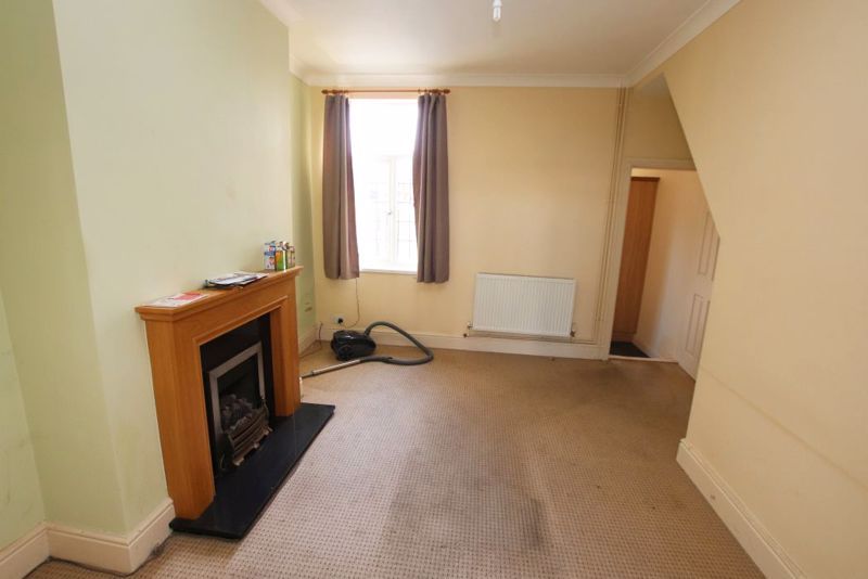 Property photo 3 of 11 Dining Room