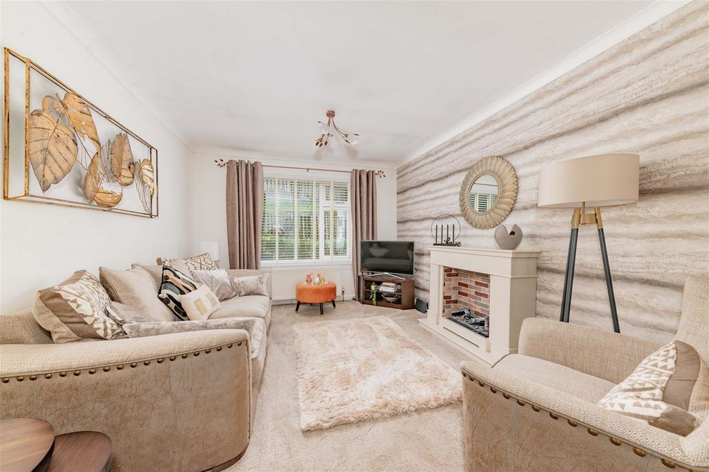 Property photo 3 of 14 9 Craigmount Avenue Dundee-9.Jpg