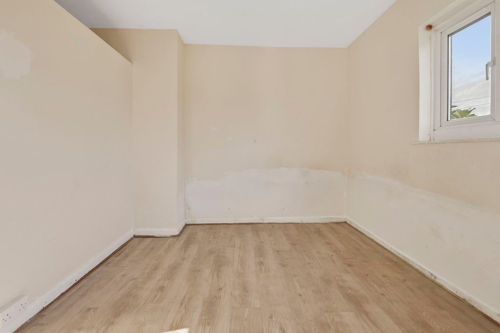 Property photo 3 of 19 Photo 5