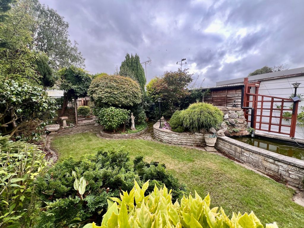 Property photo 3 of 18