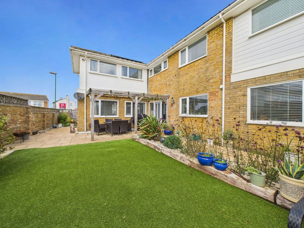 Property photo 1 of 30