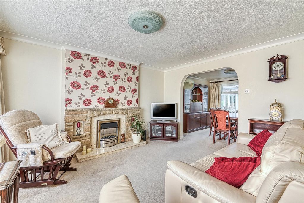 Property photo 3 of 24