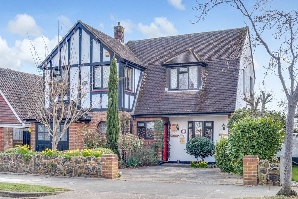 Property photo 1 of 23
