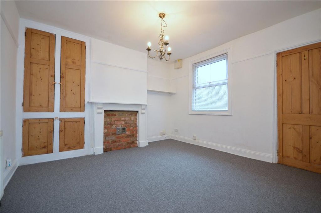 Property photo 3 of 13