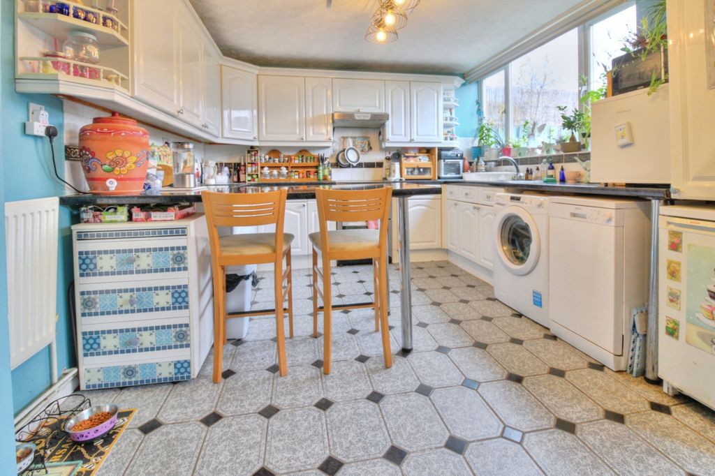 Property photo 3 of 20 Photo #3