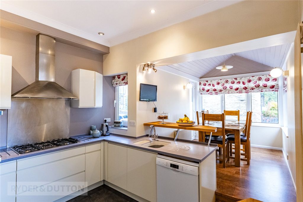 Property photo 3 of 35 Kitchen/Diner
