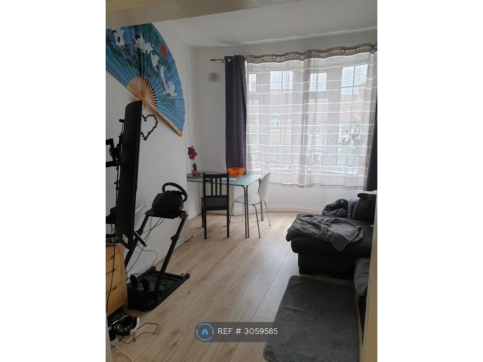 Property photo 3 of 13
