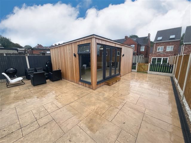 Property photo 3 of 21 Garden Room