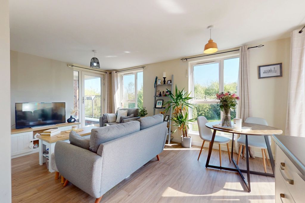 Property photo 3 of 18 5072514