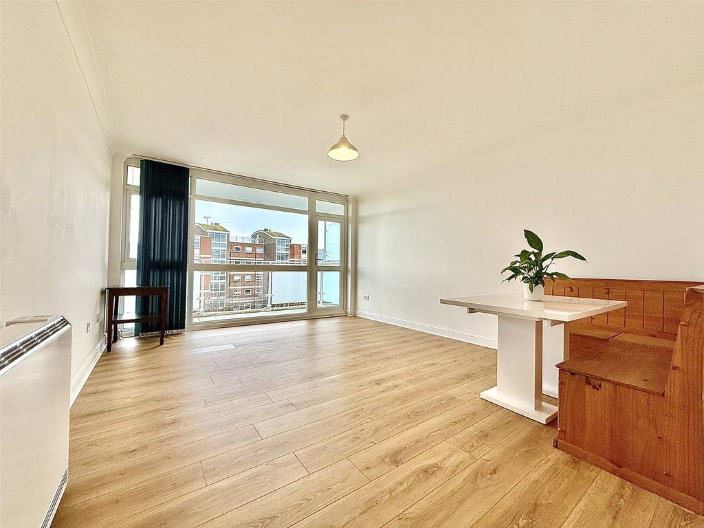 Property photo 2 of 7 Picture No. 08