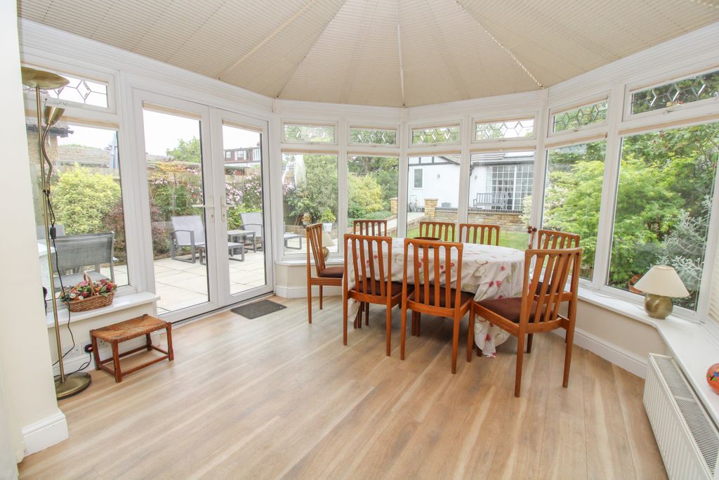 Property photo 3 of 31 7