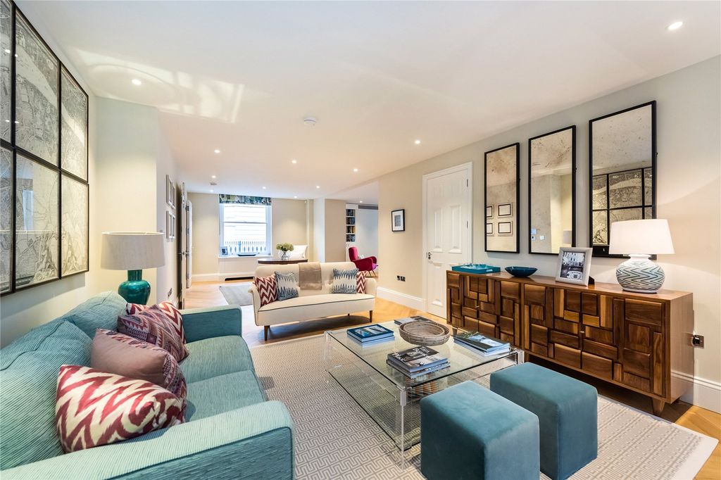 Property photo 1 of 11 Reception Room
