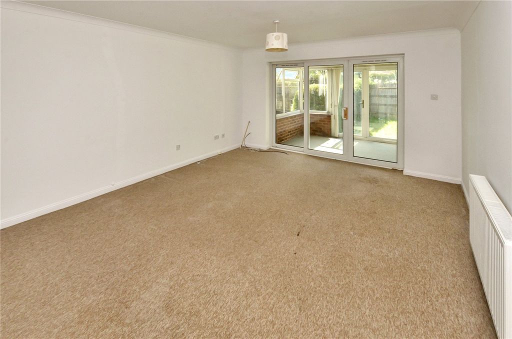 Property photo 2 of 12 Lounge/Dining Room