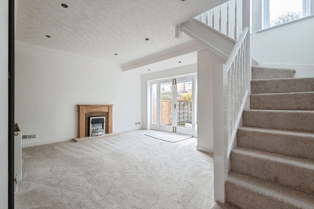 Property photo 3 of 18 Pbox-Img.Jpg